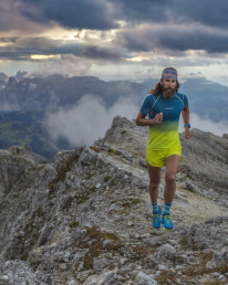 Ultraläufer Anton Krupicka für La Sportiva in den Dolomiten