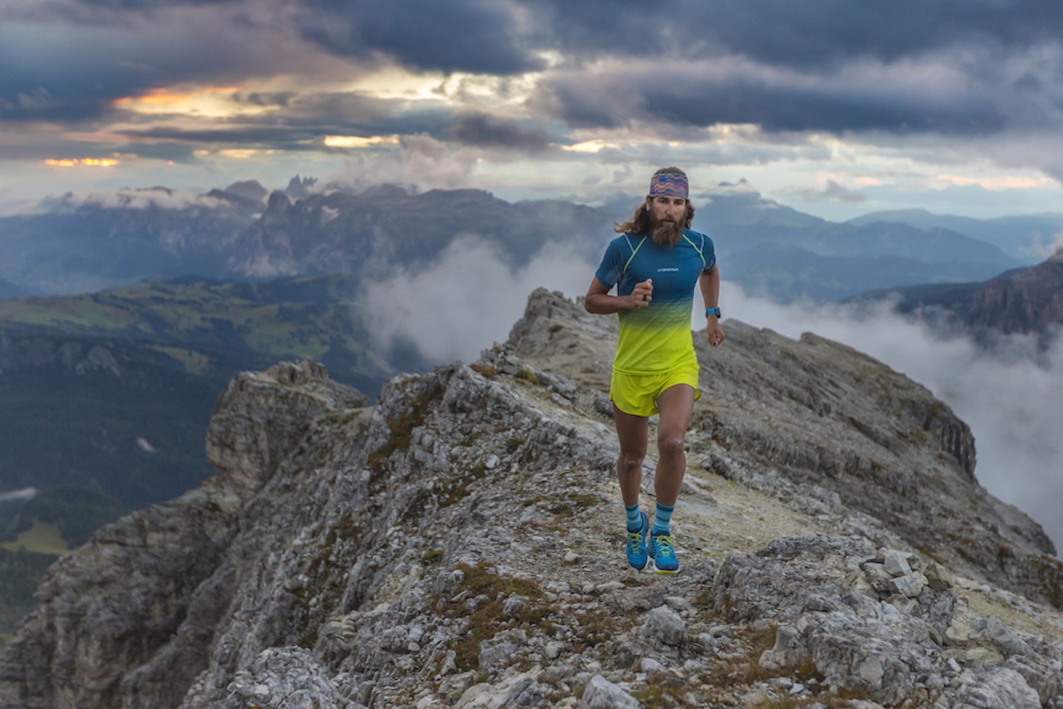 Ultraläufer Anton Krupicka für La Sportiva in den Dolomiten