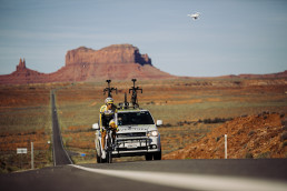 Ultra Radfahrer und Keynote Speaker Christoph Strasser beim Race Across America auf weiter Straße