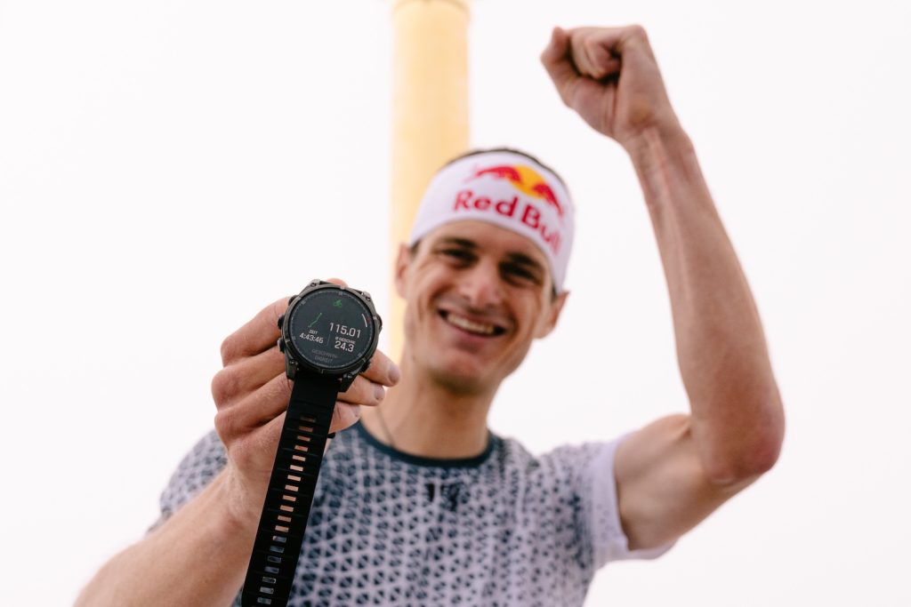 Anton Palzer mit Pulsuhr nach seiner Tour vom Marienplatz auf die Zugspitze